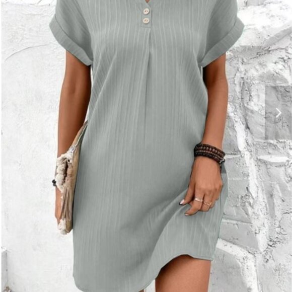 2/$40 Light Grey Short Sleeve Striped Dress Knee Length Midi Summer Tunic V Neck - Picture 1 of 6